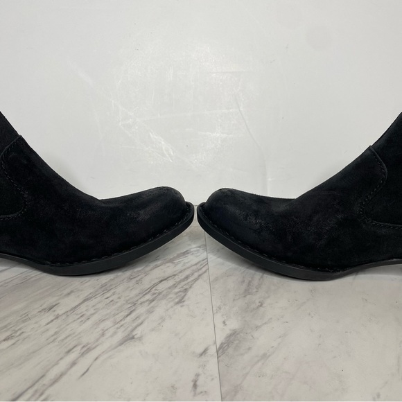 Born Beth Black Distressed Suede Bootie 8M - Picture 6 of 14